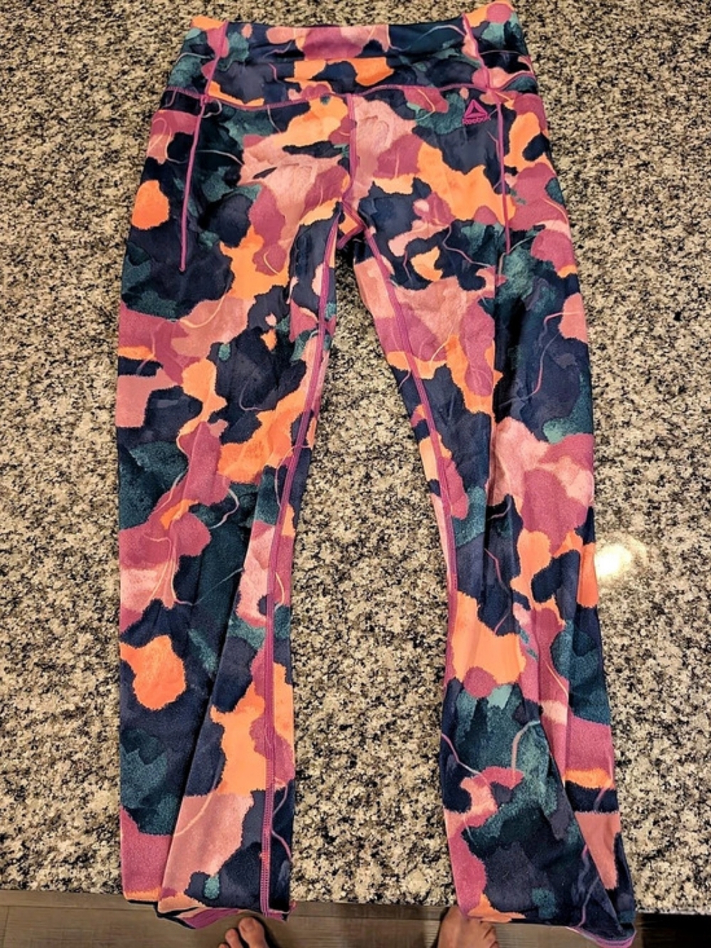 Reebok Women's Abstract Print Leggings in Pink & Black Like New